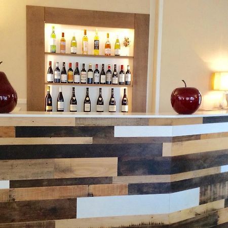 Hotel Restaurant De La Place Сен-Жан-д'Анжелі Екстер'єр фото